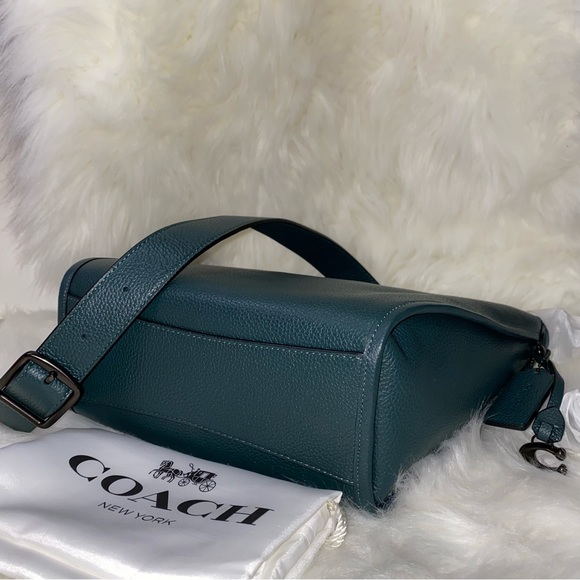 Coach crossbody leather purse New - Picture 7 of 16